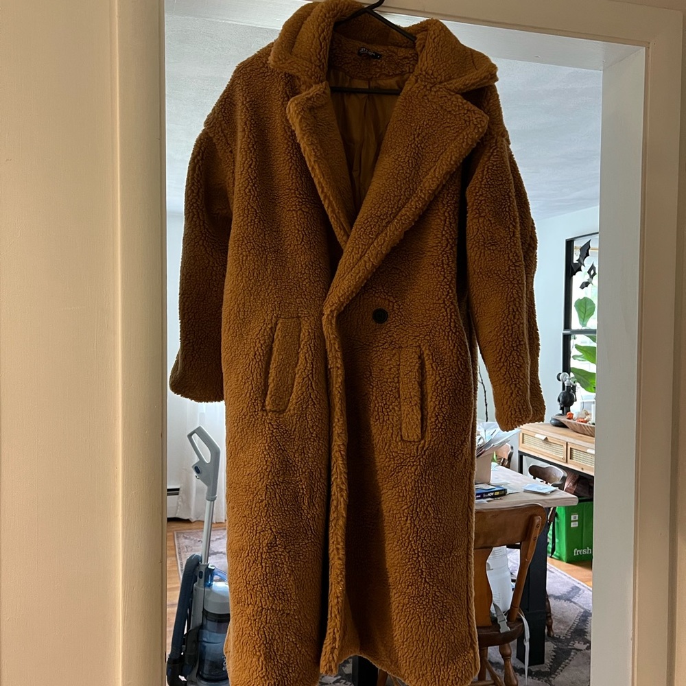 Beautiful oversized teddy coat.